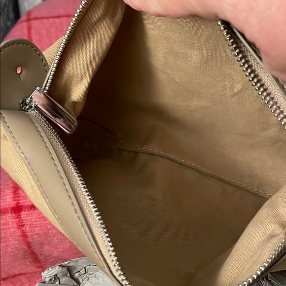 Elegant Tan Genuine Leather Tote Bag - Picture 12 of 13